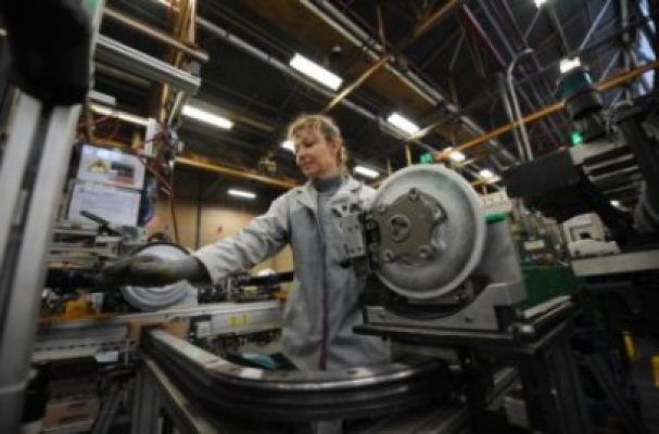 PSA Peugeot Citroen negociază un acord de colaborare cu o companie rusă